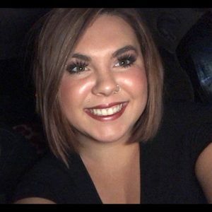 Meet your Posher, Casey